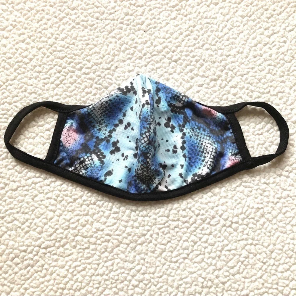 🔴 5 for $10 ONE Abstract Design Face Mask